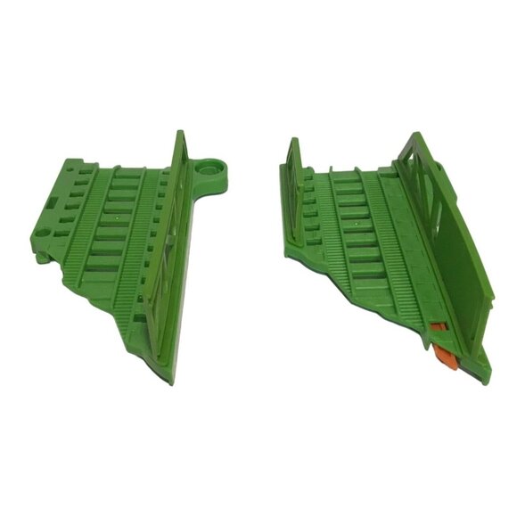 Thomas the Train Trackmaster Partial Cut Bridge Overpass Tracks Green Set of 2 - Picture 6 of 11